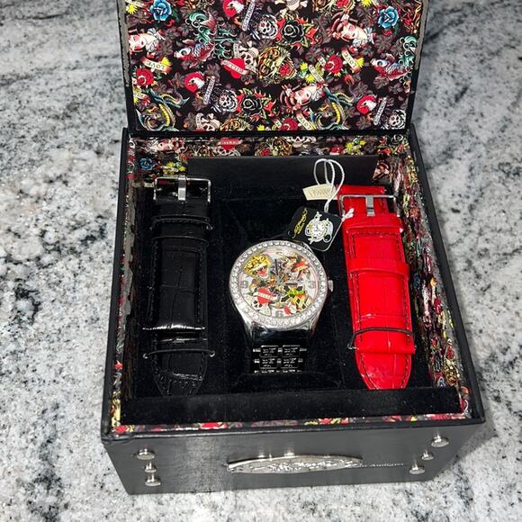 #ED HARDY Watch - Picture 1 of 5